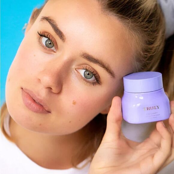 Truly Eye Candy Anti-Puff Eye Cream - Picture 5 of 6